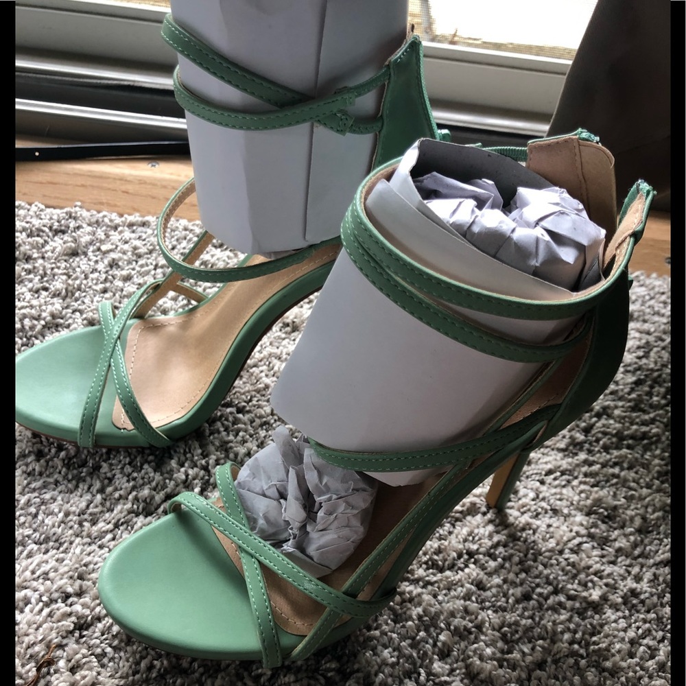 NWT Kayleen Strappy Stiletto Heels, Mint/Size 7